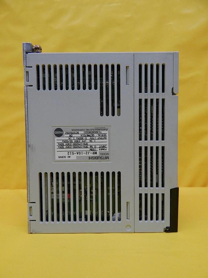 Used Mitsubishi MR-J2-10A-S12 AC Servo Drive MELSERVO Used Working