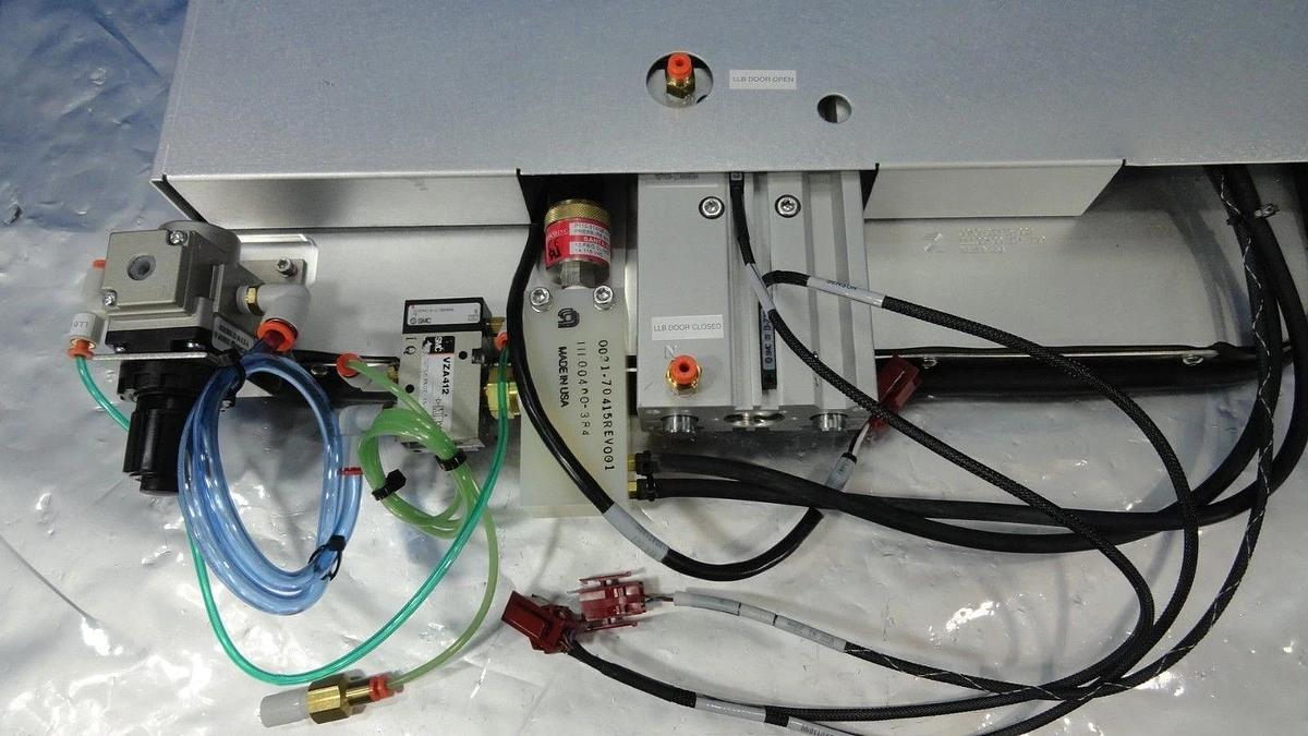 Used AMAT Applied Materials 0010-22876 Door Assy 300mm MD SWLL 0040-03795-002 Used