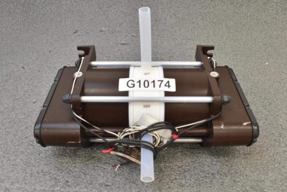 Used Iwaki 02106780 Pneumatic Drive Bellows Pump 1/2"