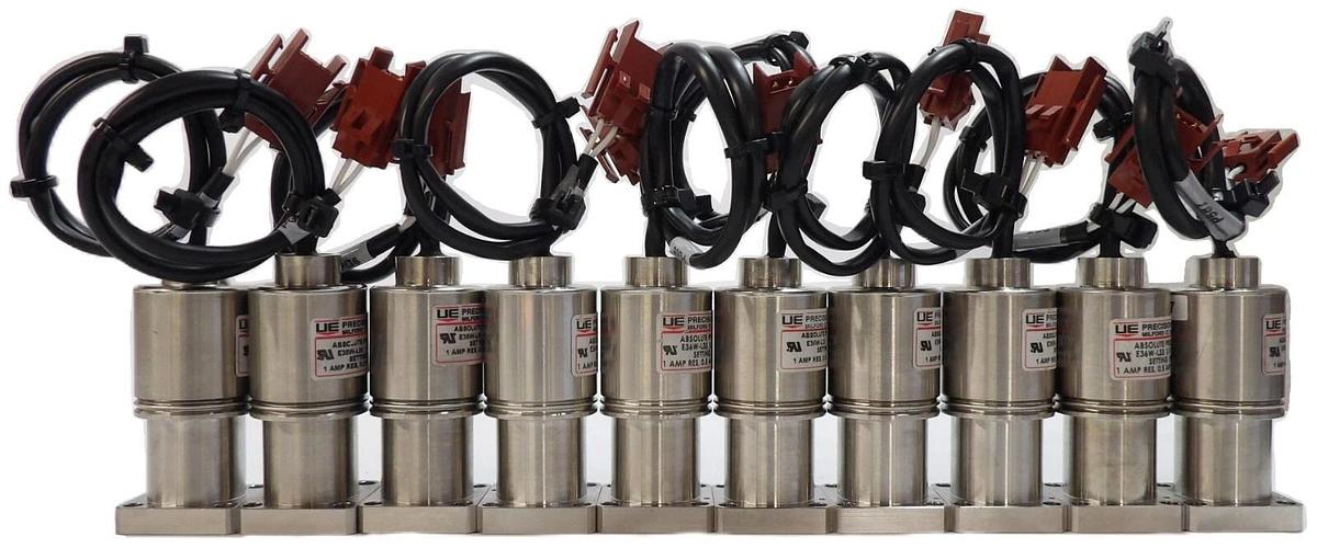 Used UE Precision Sensors E36W-L33 E36W-L50 Pressure Switch Lot of 10 Working