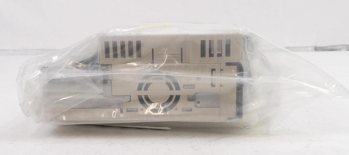 Used Yaskawa Electric SGDV-R90AE1AY00062 Servo Drive AMAT 0190-87611 New Surplus