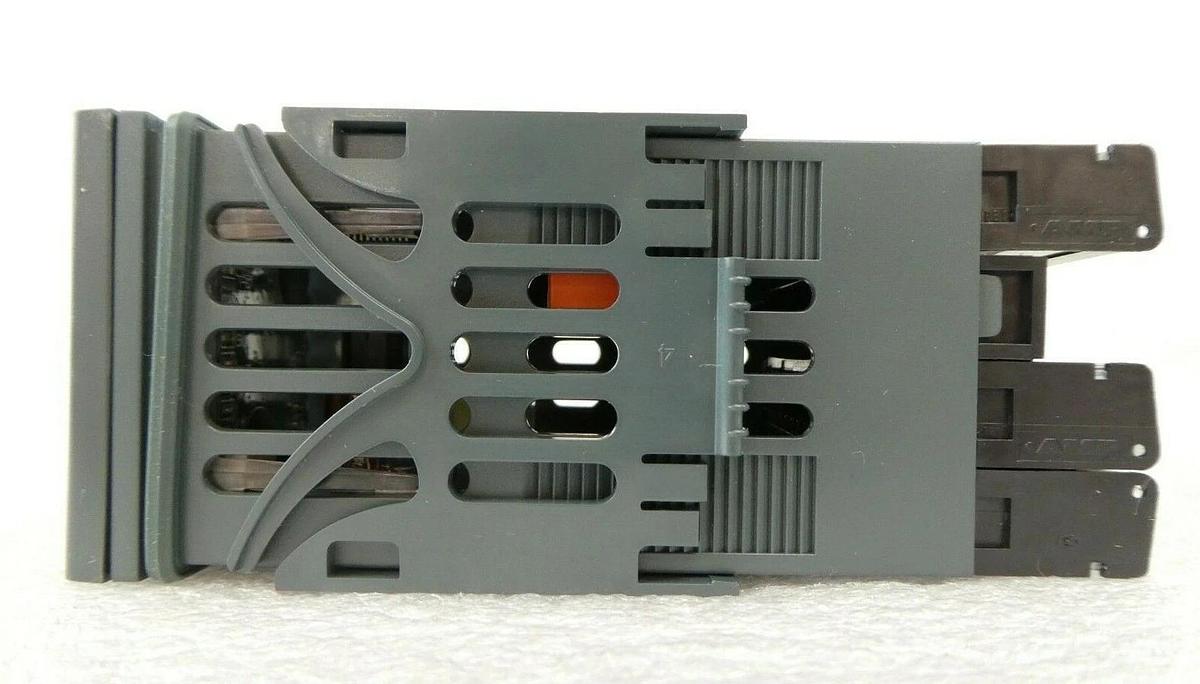 Eurotherm 2216e Programmer Controller 2200e Mattson 934-14008-00 New Surplus