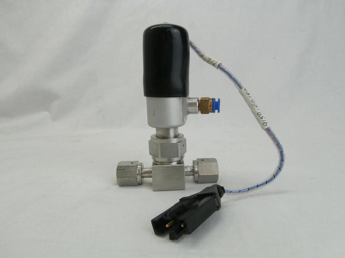 Used Swagelok SS-BNV51-2C High-Purity Bellows Valve AMAT 9150-00180 Used Working