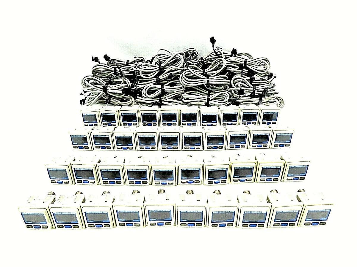 Used SMC ZSE30-01-65-M Vacuum Pressure Switch ZSE30 Lot of 40 Working Surplus