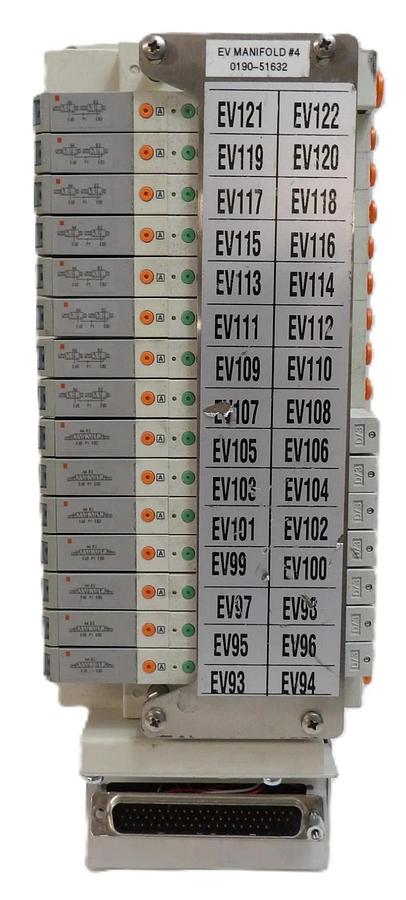 Used SMC SS5V1-DUU00428 15-Port Pneumatic Manifold AMAT 0190-51632 Working