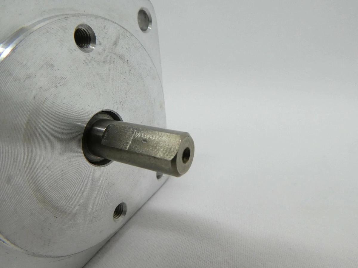 Used Yaskawa Electric UTOPI-100MX Minertia Motor UGRMEM-01SNQ72 Nikon NSR Working