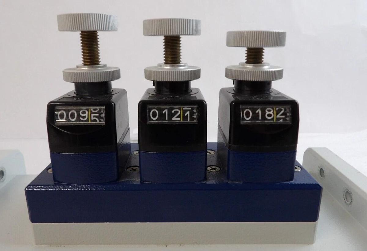 Used Muegge MW2010A-260EF Microwave Waveguide Precision Manual 3-Stub Tuner Working