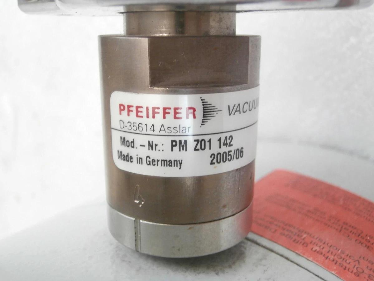 Used TMH 1001 P Pfeiffer PM P03 300 G Turbo Pump 101621 hr Tested Working for Rebuild