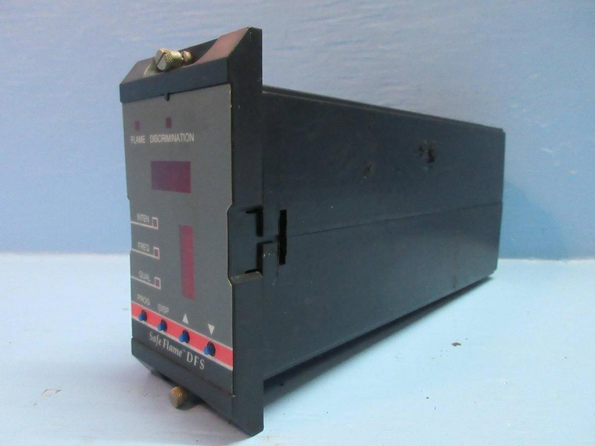 Used Ebara Technologies 213663 Pump Control Interface Module AMAT P5000 Working