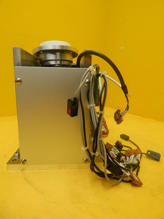 Used Hitachi Wafer Alignment Unit Vacuum Chuck M-712E Shallow Trench Etcher Used