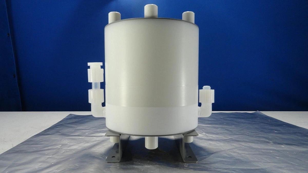 Used Yamada AD Series Pulsation Damper 100 PSI Used Working