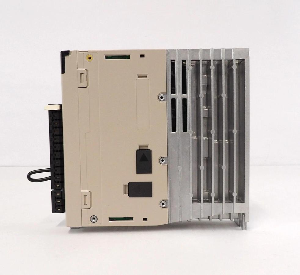 Used Yaskawa Electric SGD7S-2R8A20A Servo Drive SERVOPACK 200V Lot of 3 Working