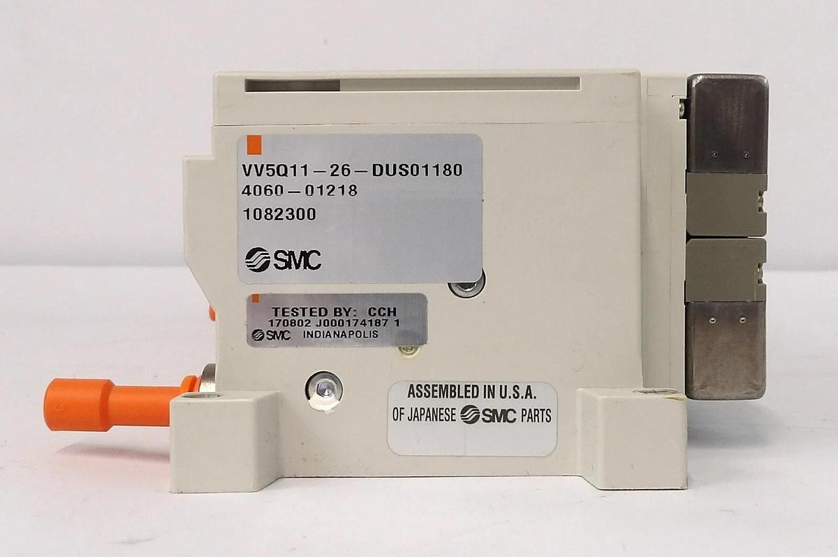 Used SMC VV5Q11-26-DUS01180 26-Port Pneumatic Manifold AMAT 4060-01218 Working