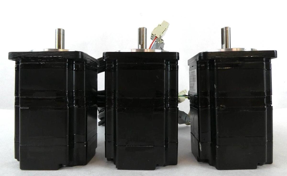 Used Yaskawa Electric SGMPH-01AAE-YA11 AC Servo Motor Assembly Lot of 3 Working