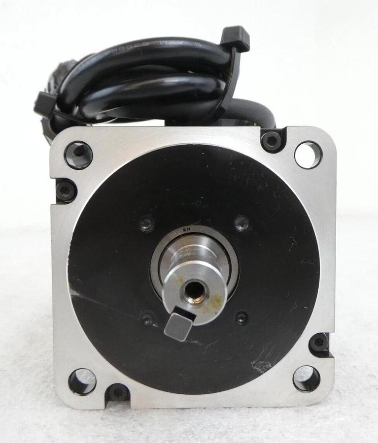Yaskawa Electric SGM7P-04A7J61 AC Rotary Servo Motor SIGMA-7 New Surplus