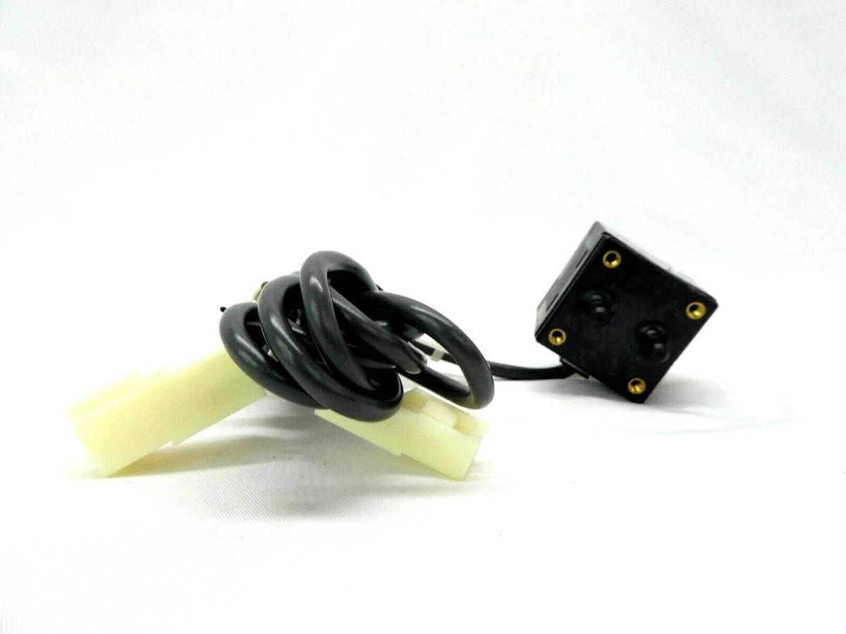 Used Omron E8Y-AR2C-5 Pressure Sensor E8Y Reseller Lot of 6 Working Surplus