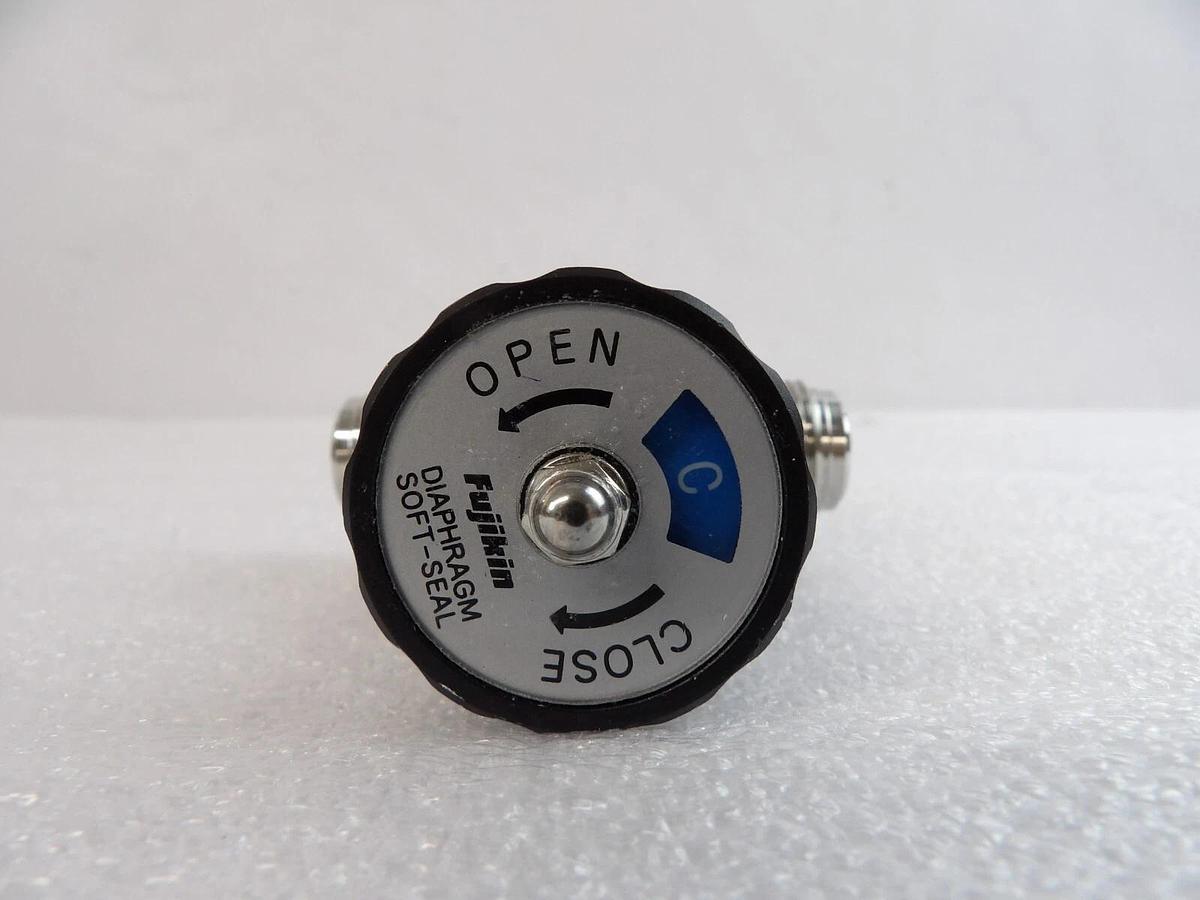 Used Fujikin 38822 Manual Diaphragm Valve Soft-Seal Reseller Lot of 10 Working