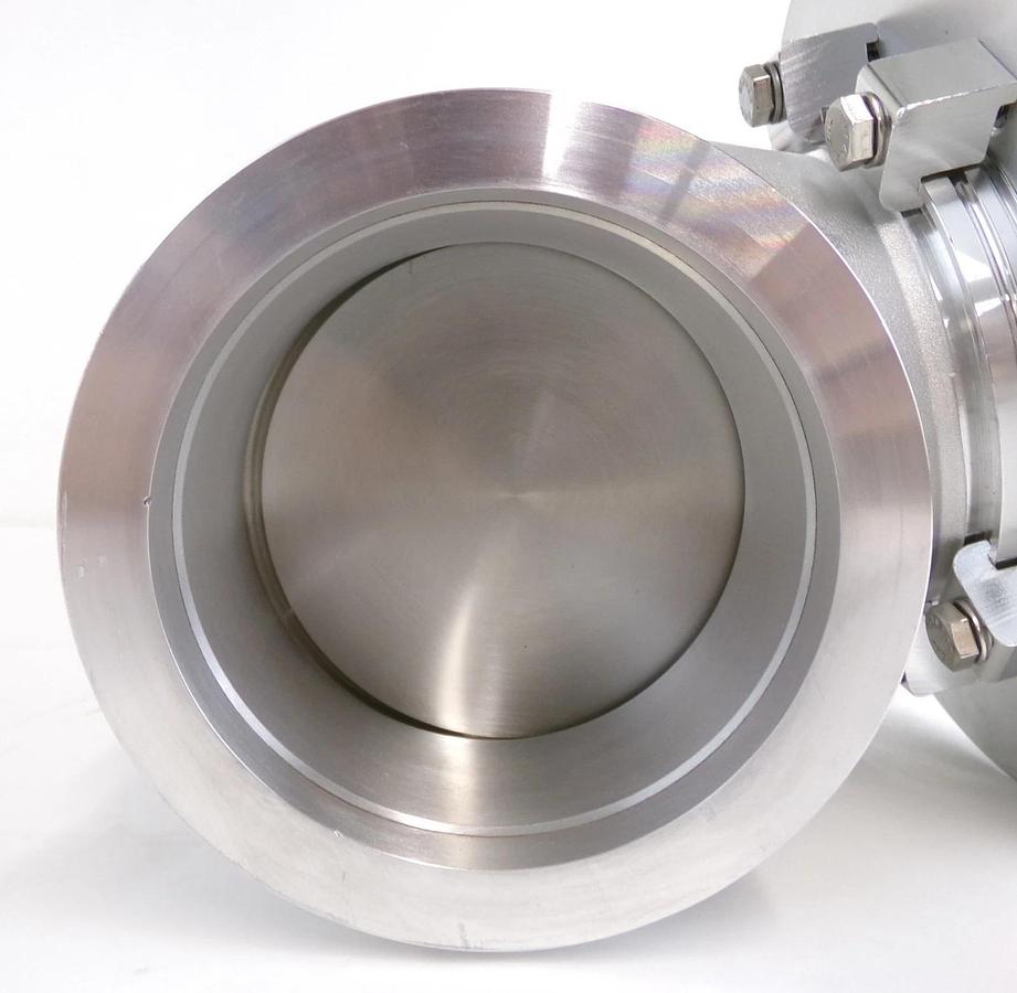 VAT 26440-QA21-CML1 High Vacuum HV Angle Valve Bellows Series 26 New Surplus