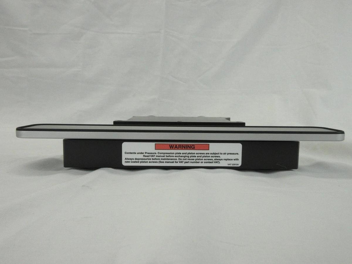 Used VAT 07512-UA24-0002 Rectangular Atmospheric Door L-VAT Series 075 Copper Working