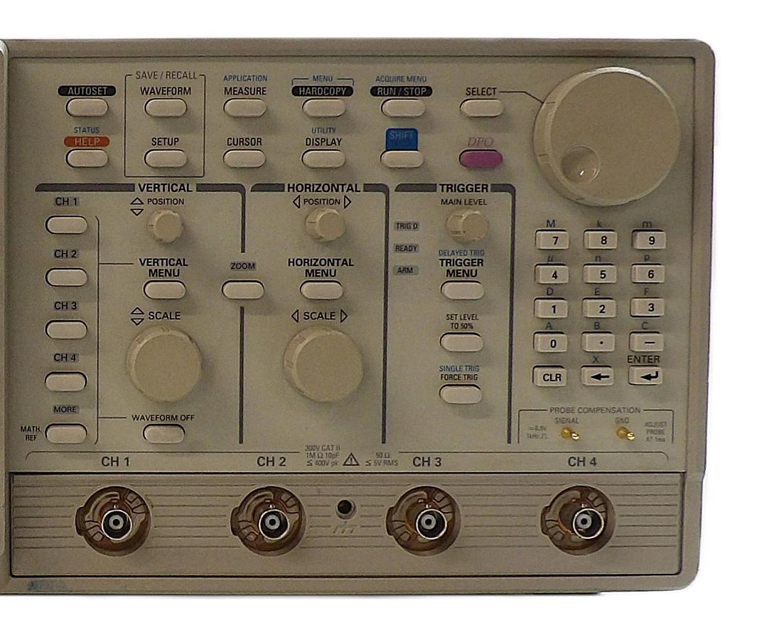 Used Tektronix TDS 784D 4-Channel Digital Oscilloscope 05 13 1F HD 2M 2F Untested