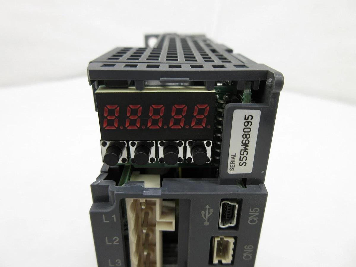 Used Mitsubishi MR-J3-10A AC Servo Amplifier MELSERVO Used Working