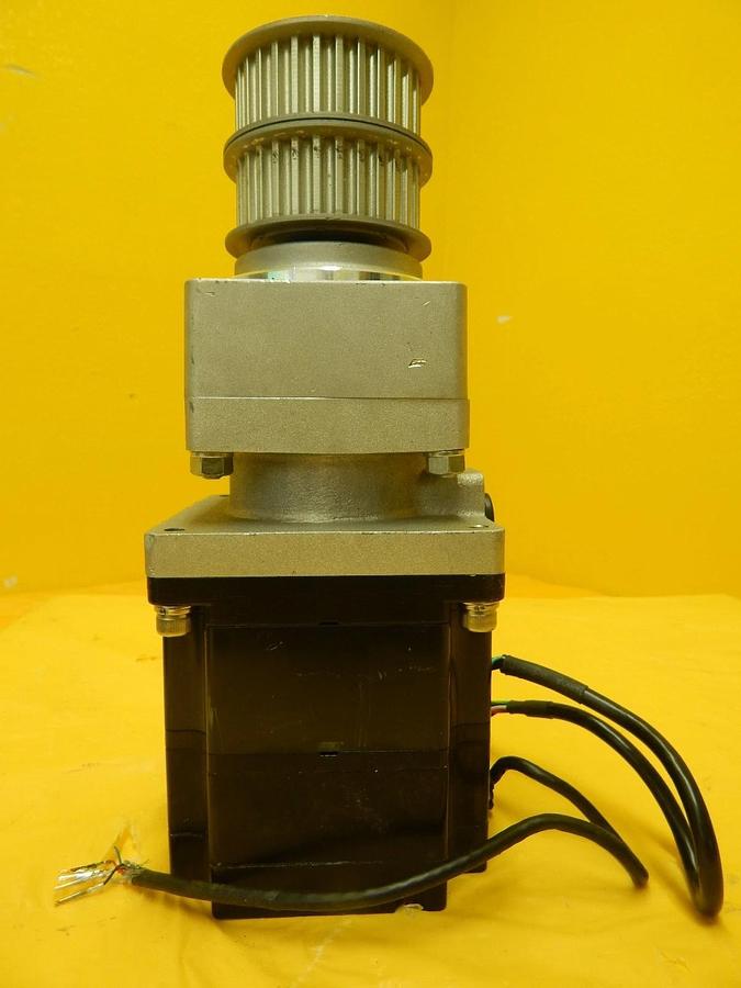 Used Yaskawa SGMPH-08A1A2C AC Servo Motor Shimpo Gearhead VRFS-PB-S9D-750-YF Used