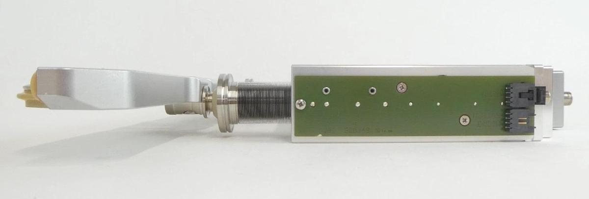 Used VAT 0340X-CA24-BMK2 300mm Pneumatic Vacuum Slit Valve Actuator and Gate Scuffed