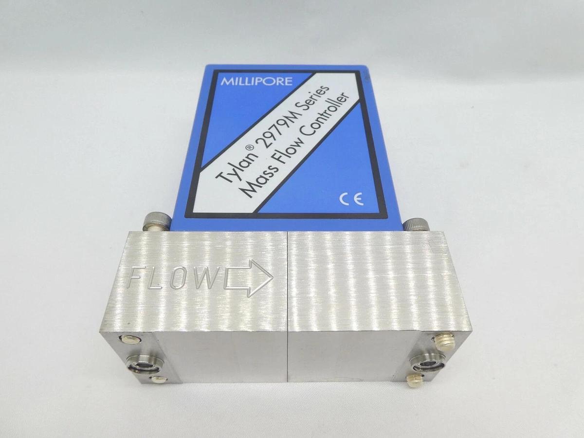 Used Millipore FC-2979MEP5-WM Mass Flow Controller MFC 100 SCCM He Tylan 2979M Series