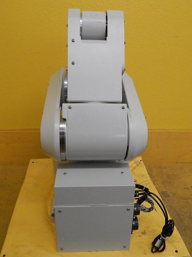 Used Mitsubishi Electric RV-E14NHC-SA06 Industrial Robot HTR QC-20C-S44 Working Spare
