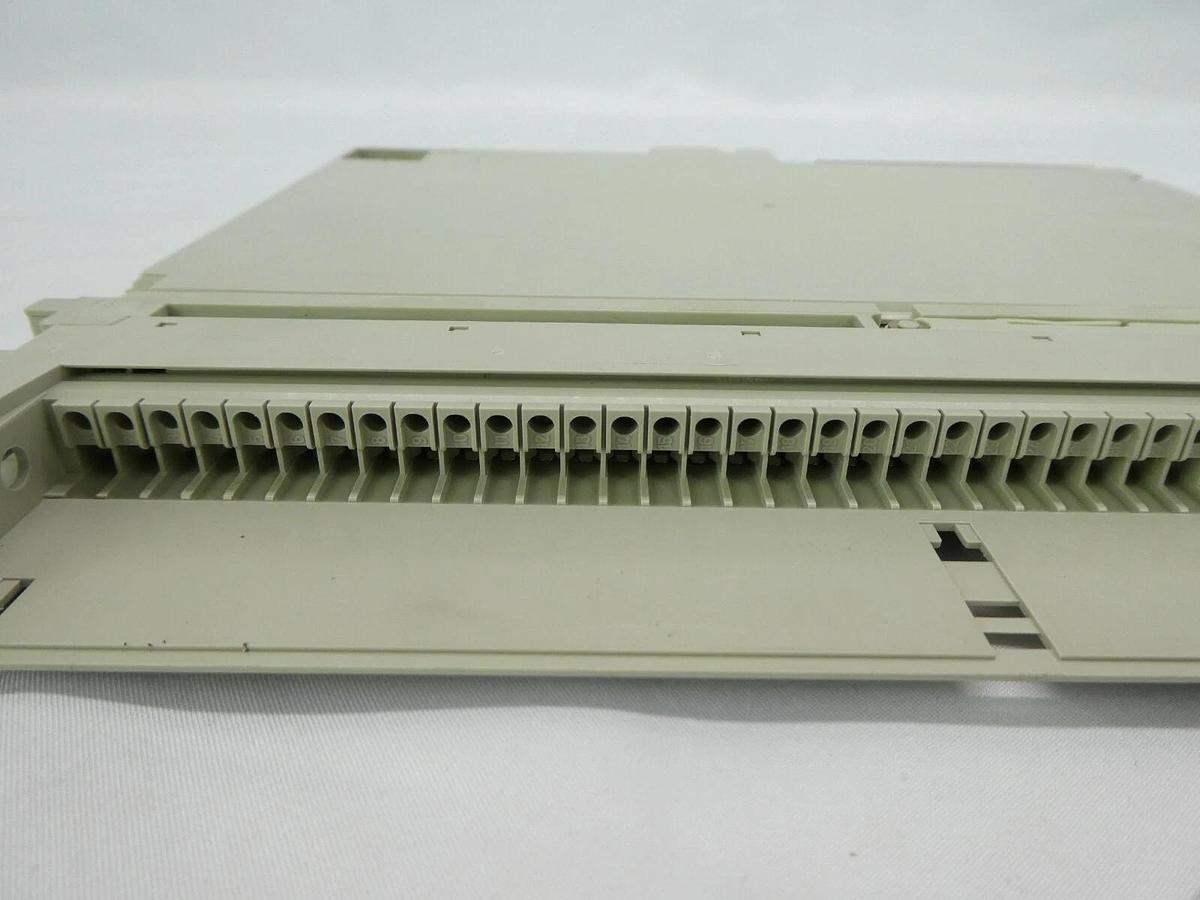 Used Siemens 6ES5482-4UA11 Digital I/O PCB Card SIMATIC VP F7 Balzers Unaxis Working