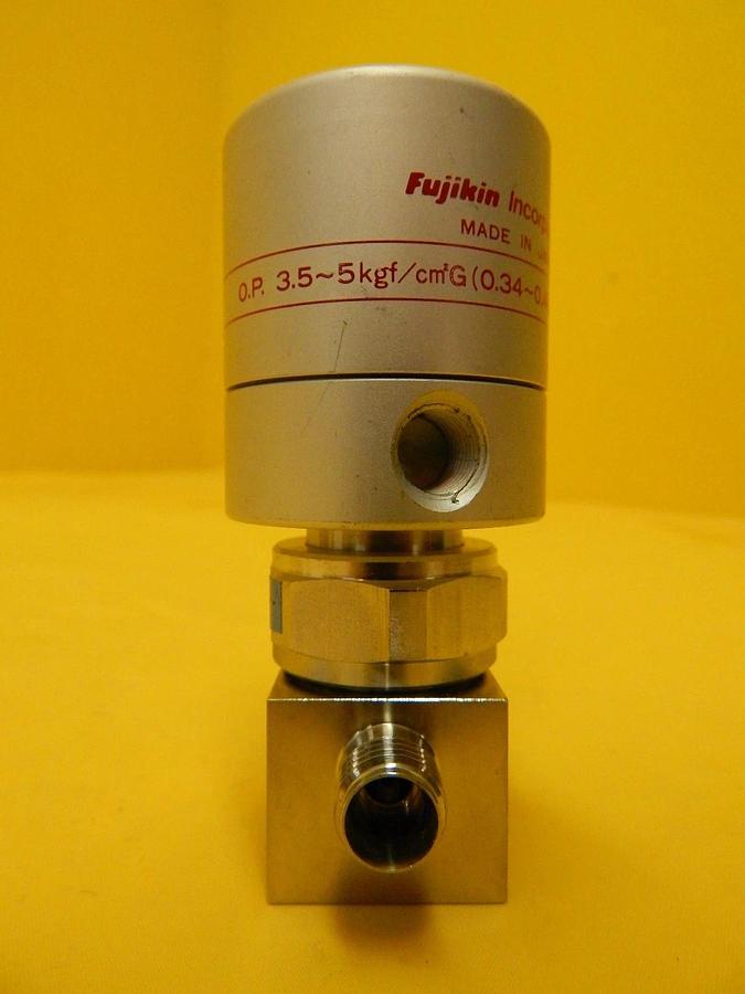 Used Fujikin RKE0K6000 Pneumatic Valve 021372 Normally Closed Reseller Lot of 5 Used