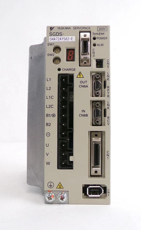 Used Yaskawa Electric SGDS-04A72AY582-E Servo Drive SERVOPACK Lot of 2 Working