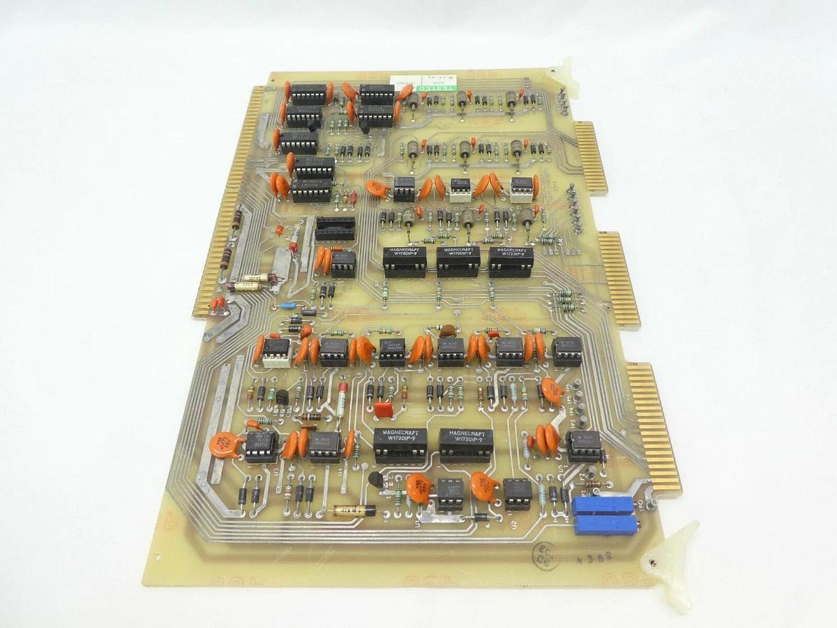 Used Varian Semionductor VSEA D-F3076001 Source Preamp PCB Card Rev. C Working