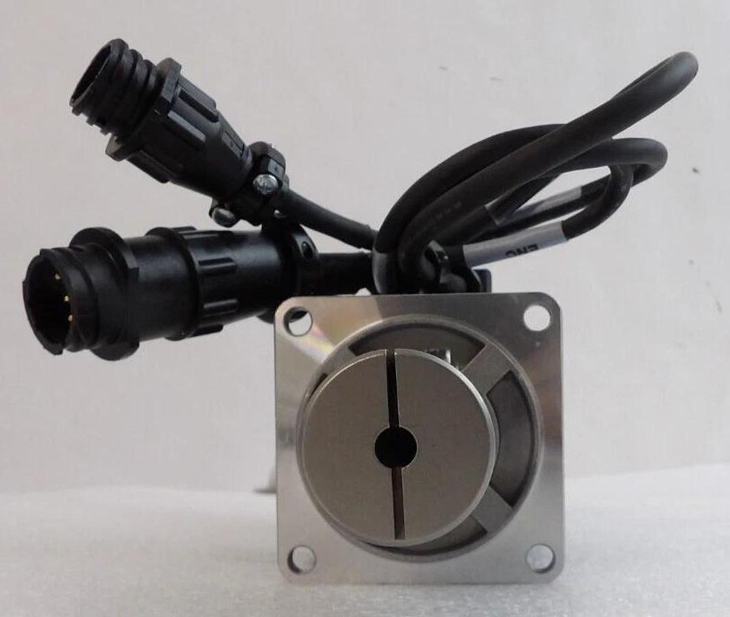 Used Sanyo Denki R2AA06040HCPBLM8 AC Servo Motor SANMOTION R Lot of 7 Working