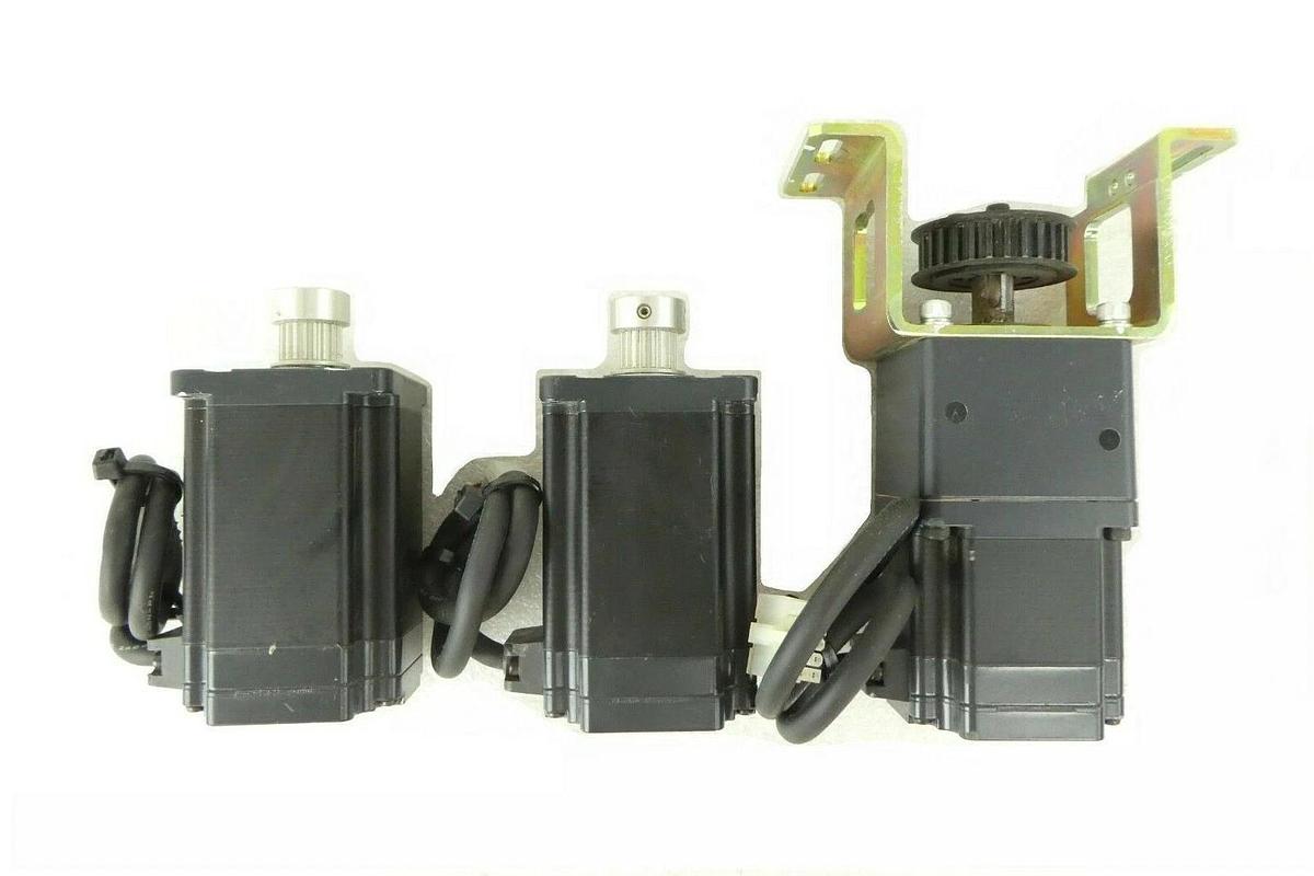 Used Oriental Motor VEXTA Stepper Motor Lot of 3 ASM69AC ASM66AC-N10 Working Surplus