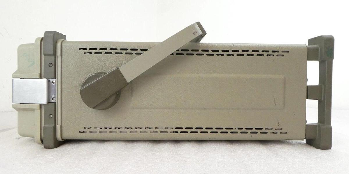 Used HP Hewlett-Packard 8590A 10KHz-1.5GHz Spectrum Analyzer Option 001 Working