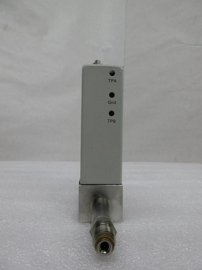 Used MKS Instruments 1640A-15722---S Pressure Based MFC 7%03/02 7.5 SLM Working