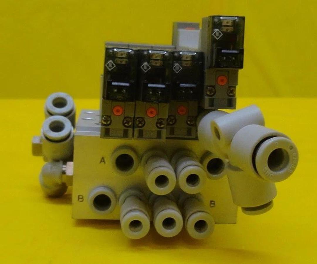 Used SMC SS5Y3-42-04-C6F-Q Pneumatic Manifold Z-3797 Used Working