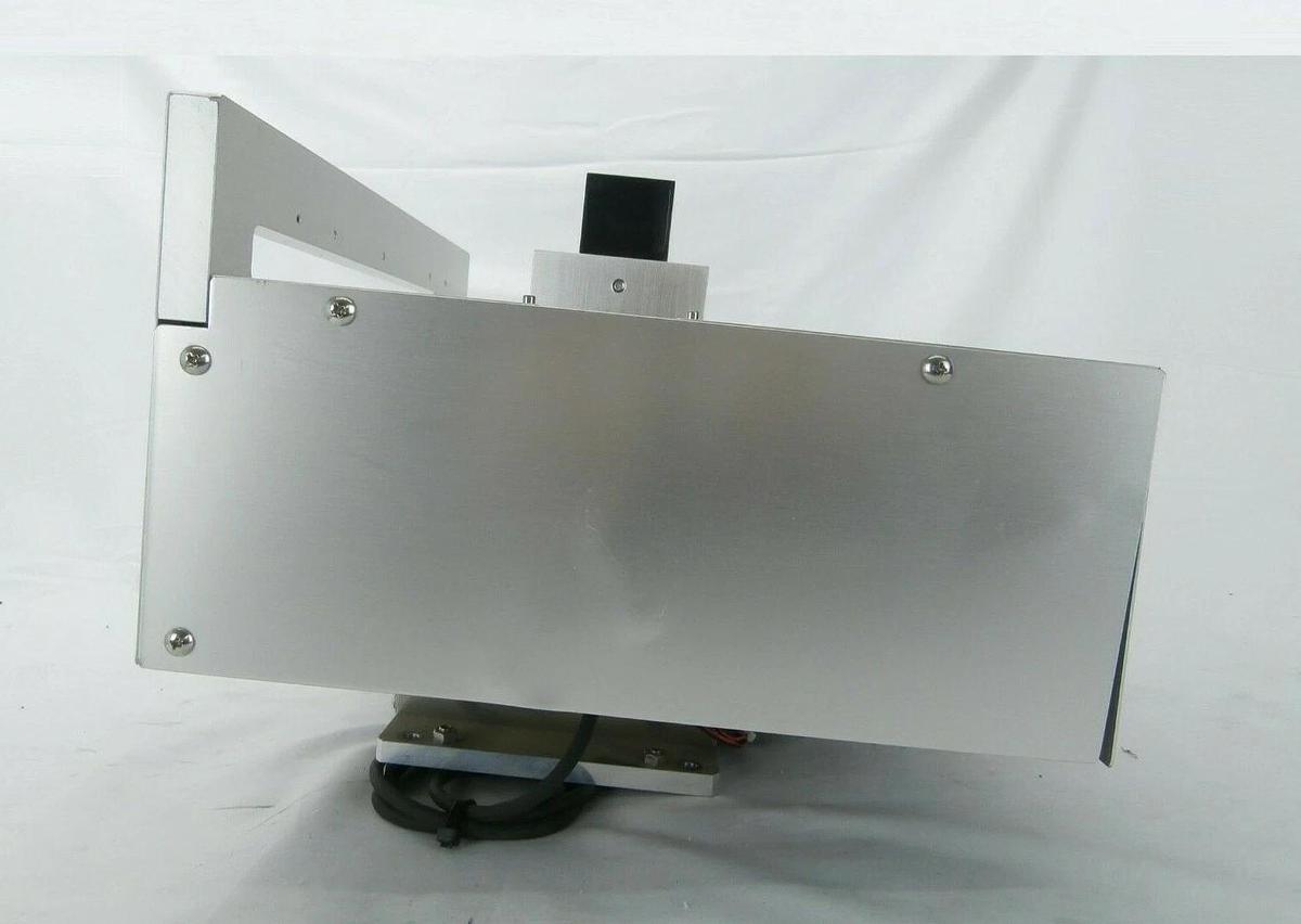 Used Hitachi Wafer Alignment Unit M-712E 200mm Shallow Trench Etcher Working