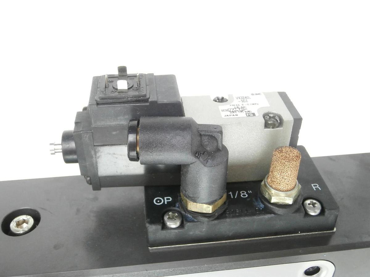 Used VAT 0200X-CA44-1001 Pneumatic Slit Valve Plasma-Therm Clusterlock 7000 Spare