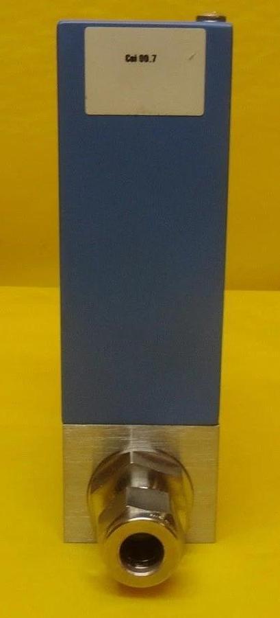 Used Mykrolis FC-2910V Mass Flow Controller MFC 2900 Series 50 SLPM O2 Used Working