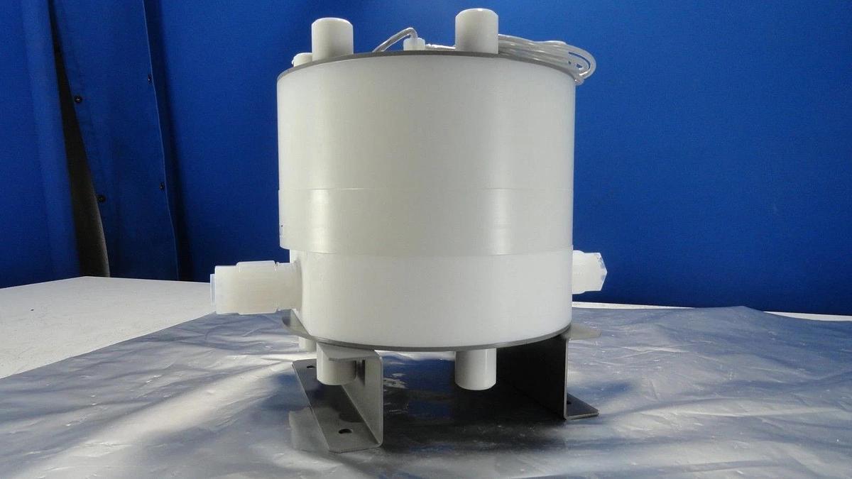 Used Yamada 030852879EMIA Pulsation Damper 100 PSI AD-25TT Used Working