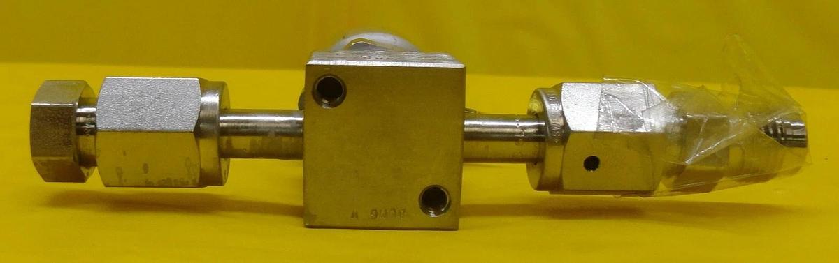 Used Swagelok SS-BNV51-C Bellows Sealed Valve NUPRO Used Working