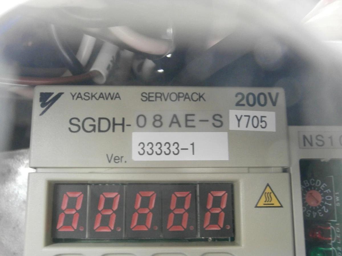 Used Yaskawa Electric ERCR-ND11-A000 Robot Controller SGDH-08AE-SY705 Working