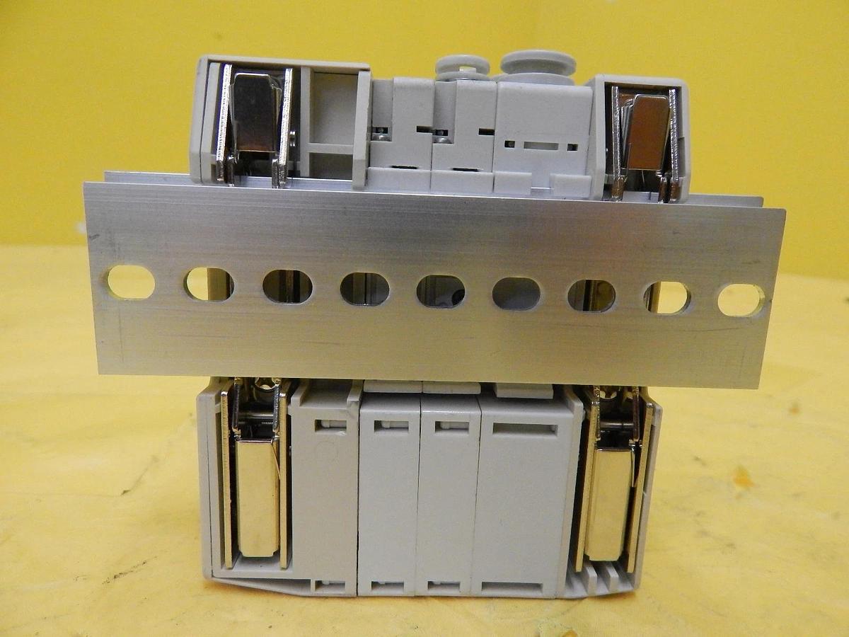 Used SMC 3D80-000057-V1 2-Port Pneumatic Manifold Lot of 3 SZ3A60K-5NLOZ-M-X31 Used