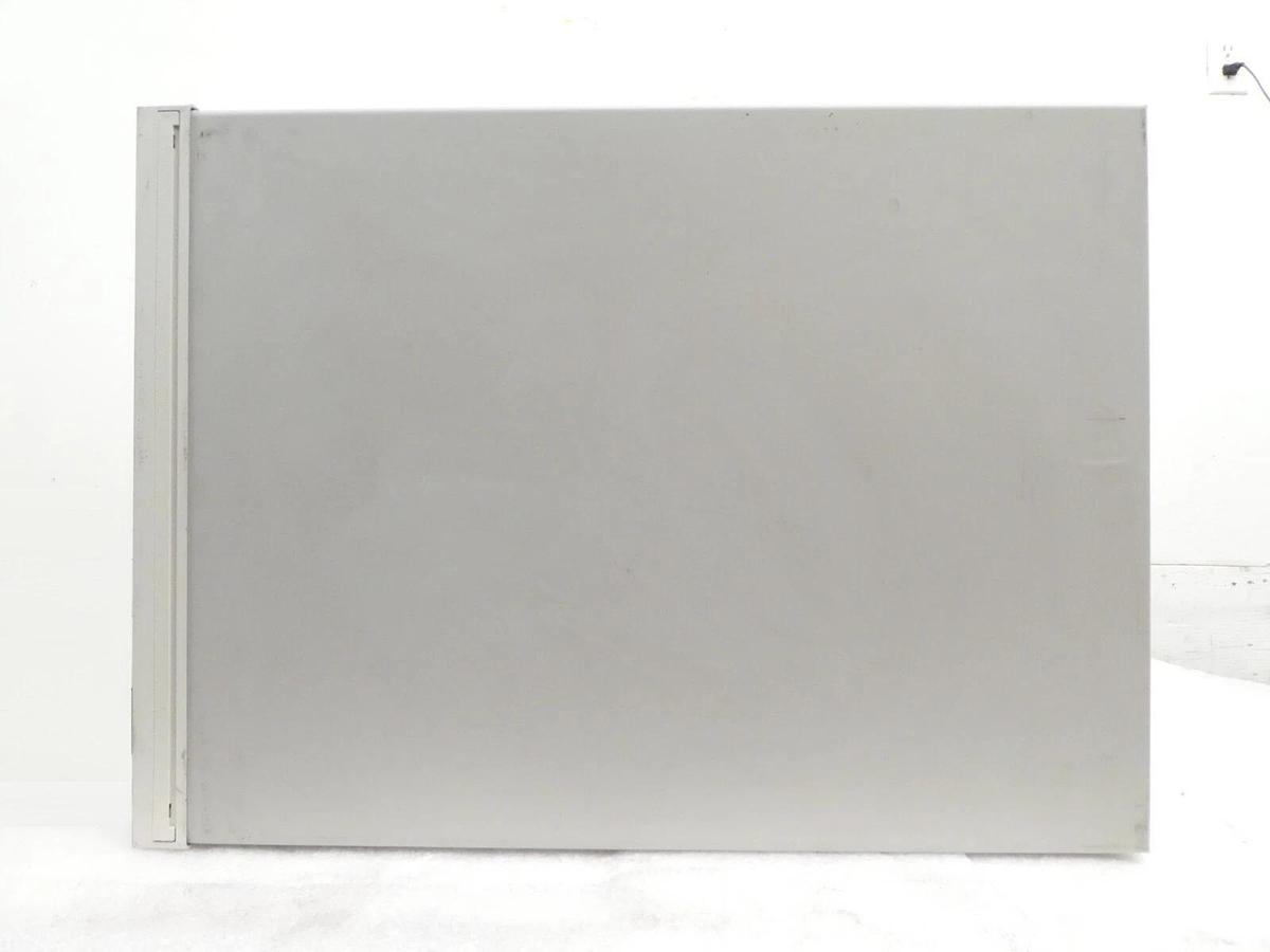 Used Agilent Technologies E5250A Low Leakage Switch Mainframe E5252A E5255A Surplus