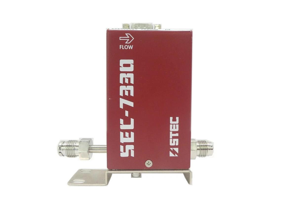 Used STEC SEC-7330M Mass Flow Controller MFC SEC-7330 50 SCCM He Working Surplus