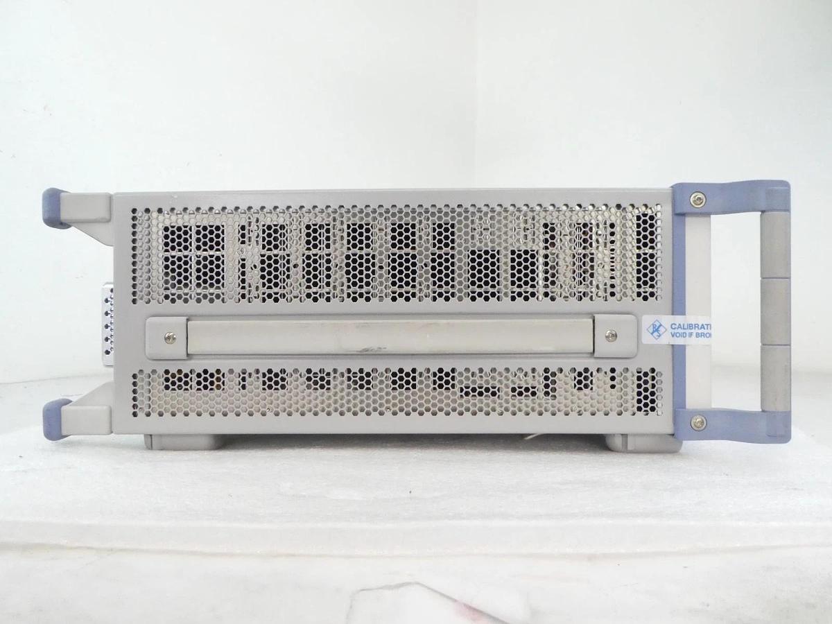 Used Rohde & Schwarz 1201.0002K50 Wideband Radio Comm Tester CMW 500 V 3.7.40