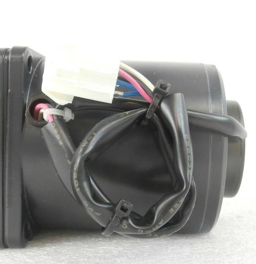 Used Oriental Motor USM425-402W Speed Control Motor with Gear Head 4GN7.5K Working
