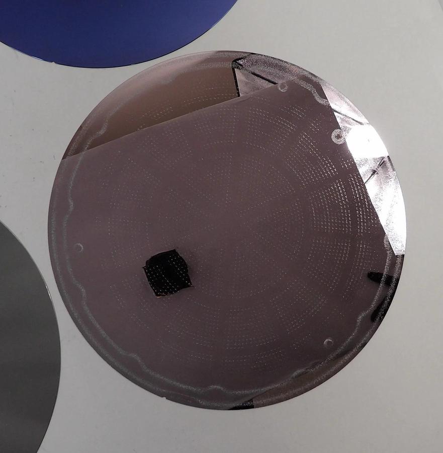 Used Semiconductor Process 300mm Notched Silicon Wafer 12” Test Lot of 24 Surplus